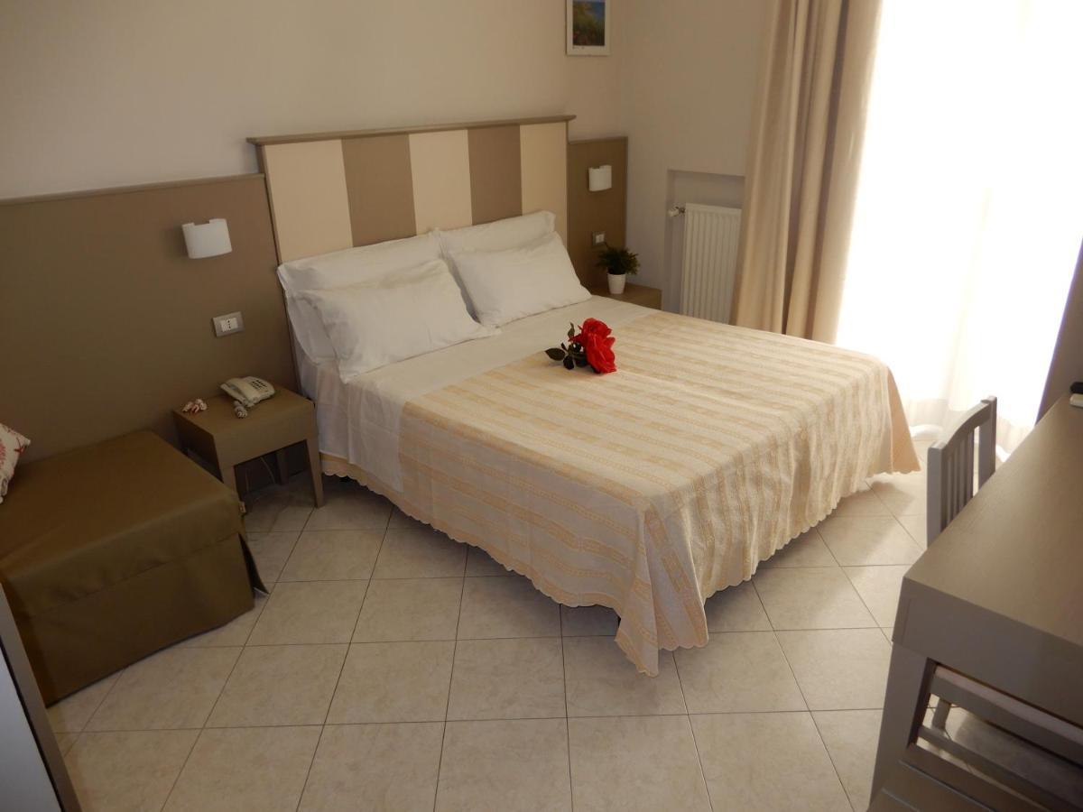 Hotel San Giorgio ヴァスト エクステリア 写真